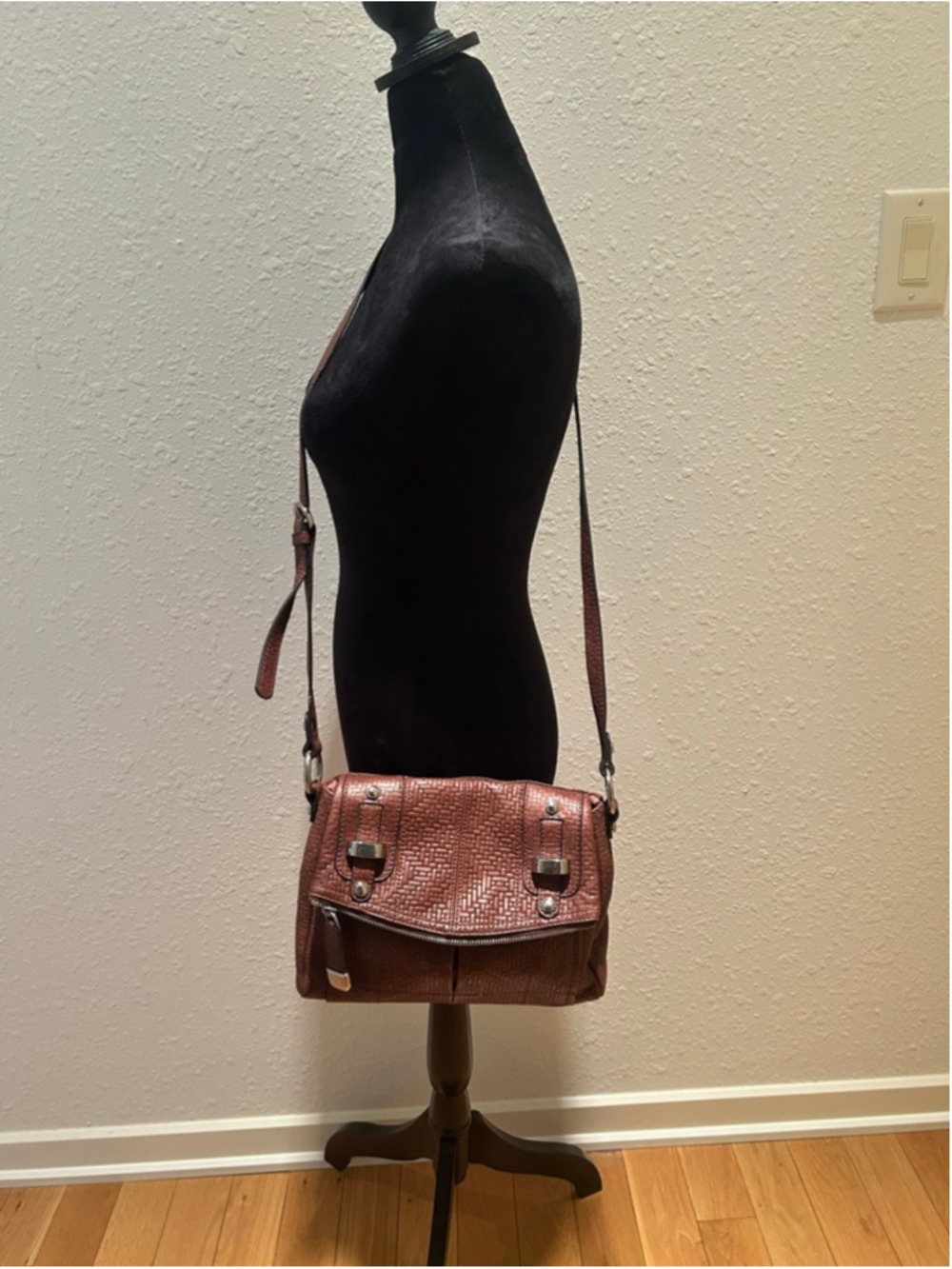 Women's B. Makowsky Crossbody Bag One Size Brown with Silver Hardware 11 x 9 x 2
